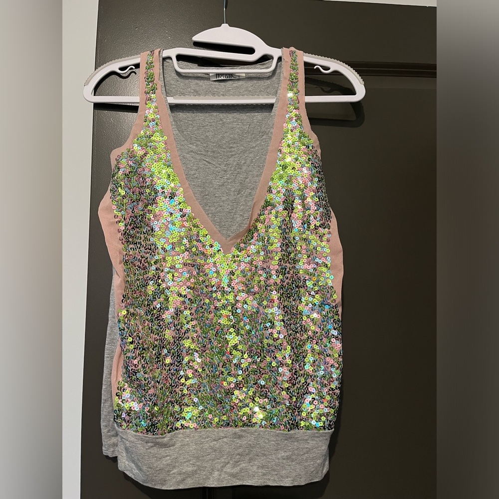 Beautiful gray tank top with sparkles small